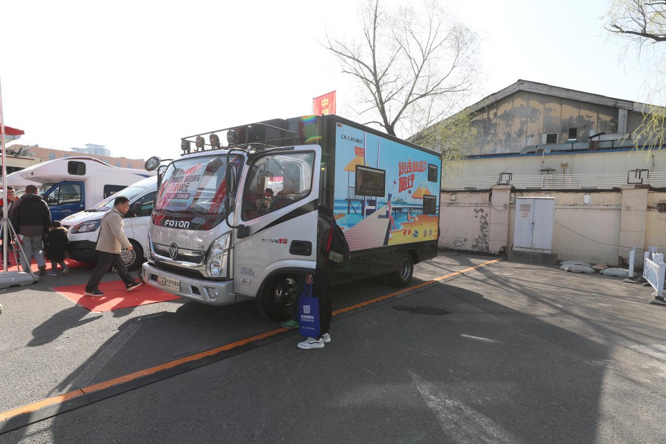 兴邦龙福田轻卡越野房车，G9自行B型房车亮相洛阳房车展