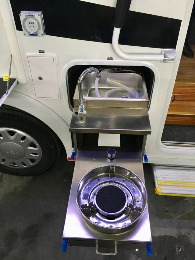 可上京牌的B型和C型房车推荐,卫航依维柯房车