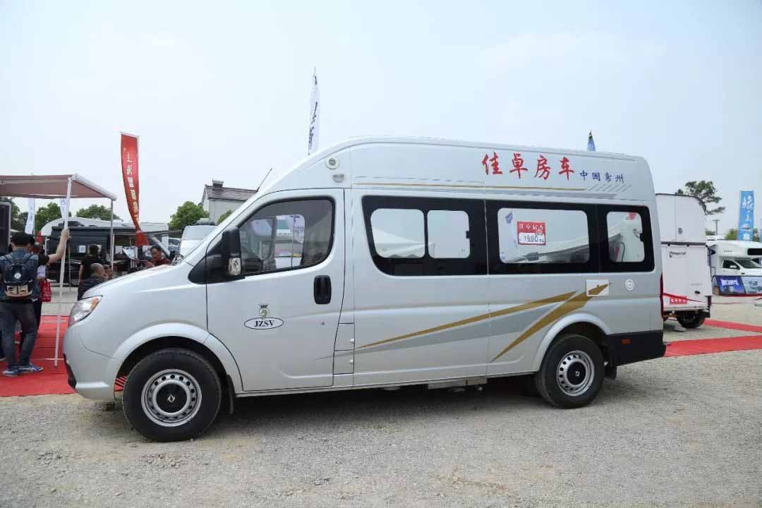 20万以内的B型和C型房车